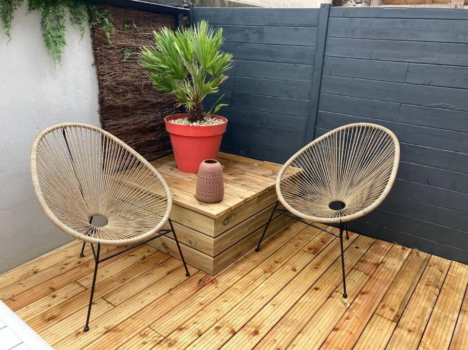 Appartement Centre Ville Quimper Avec Terrasse Bagian luar foto