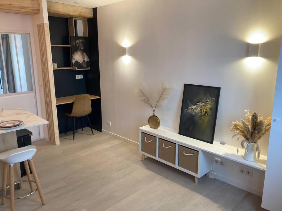 Appartement Centre Ville Quimper Avec Terrasse Bagian luar foto